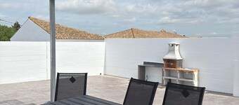 Casa El Marques: Private Pool, Terrace & Wi-Fi in Chiclana de la Frontera