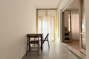Dining - M452 - Marcelli, studio apartment in a residence (Marcelli)