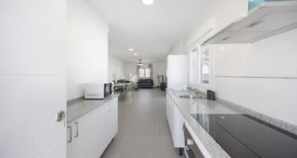 Casa La Burguesa: Private Pool, Terrace & Wi-Fi in Chiclana de la Frontera