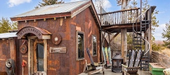 Grandpa's Cabin Near Yellowstone