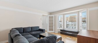 Executive 7 bedrooms 3.5 Bathrooms