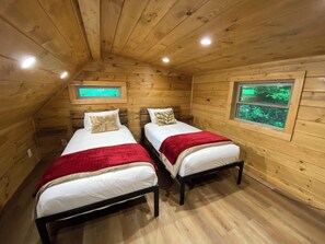 Tabla de planchar con plancha, wifi gratis y ropa de cama 
