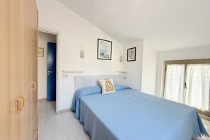 Room - SE237 - Senigallia, comfortable three-room  (Senigallia)