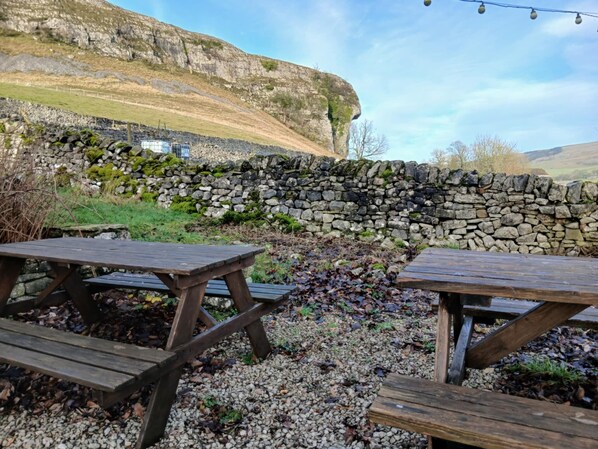 Tempat makan outdoor