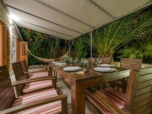 Villa | Balcony - Luxury Seafront Villa Mare Orebic With Pool (Orebic)