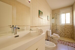 Villa | Bathroom - Airy Escape Near Lloret Coast (Lloret de Mar)