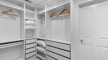 1 bedroom, internet, bed sheets
