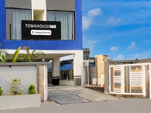 House | Reception - Deluxenagole Near Mini Shilparamam (Hyderabad)