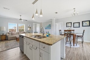 Interior - Casa Rio - Canal Front, walk to the beach! (St. Augustine)
