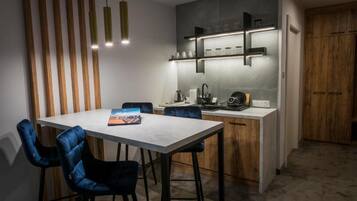 Lägenhet - balkong | Restauranger