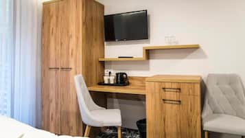 Deluxe Double or Twin Room, Balcony, Garden View