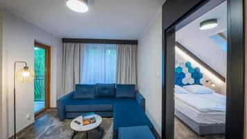 Huoneisto, parveke | Oleskelualue