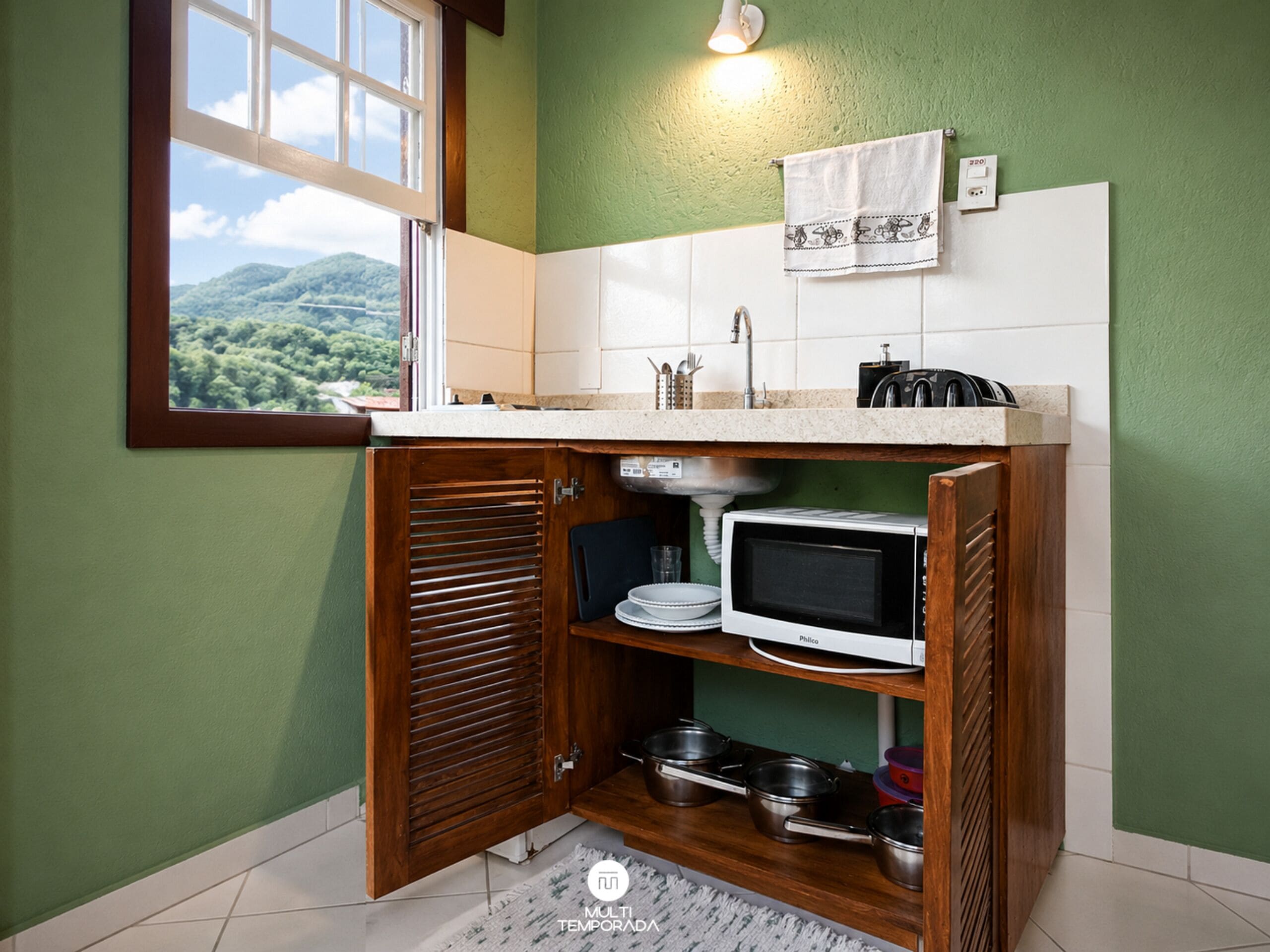 Flat Jasmin - Pousada Solar das Pétalas - FLN | Cozinha privada | Frigobar