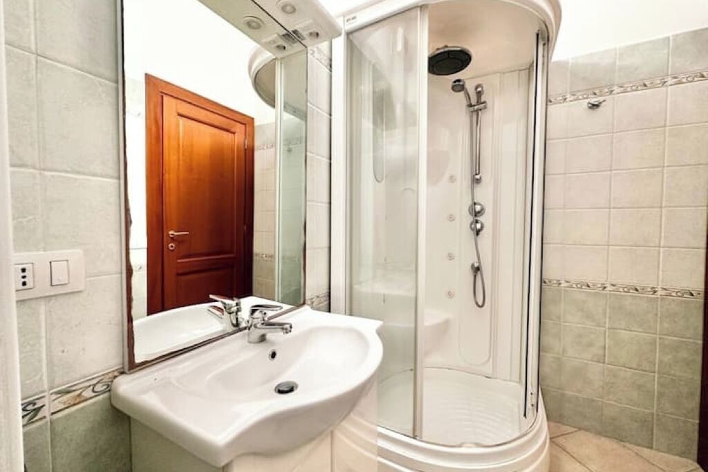 Een douche, een haardroger, een bidet