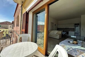 Outdoor dining - MONO SUITE - Rena Bianca (Santa Teresa Gallura)