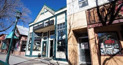 Downtown Estes | Rooftop Patio | The Hideout EV #0683