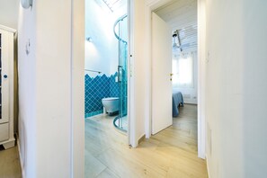 Căn hộ truyền thống, ban công, quang cảnh biển | Phòng tắm