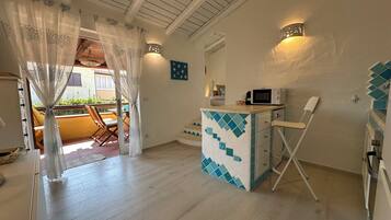 Departamento tradicional, balcón, vista al mar | Interior