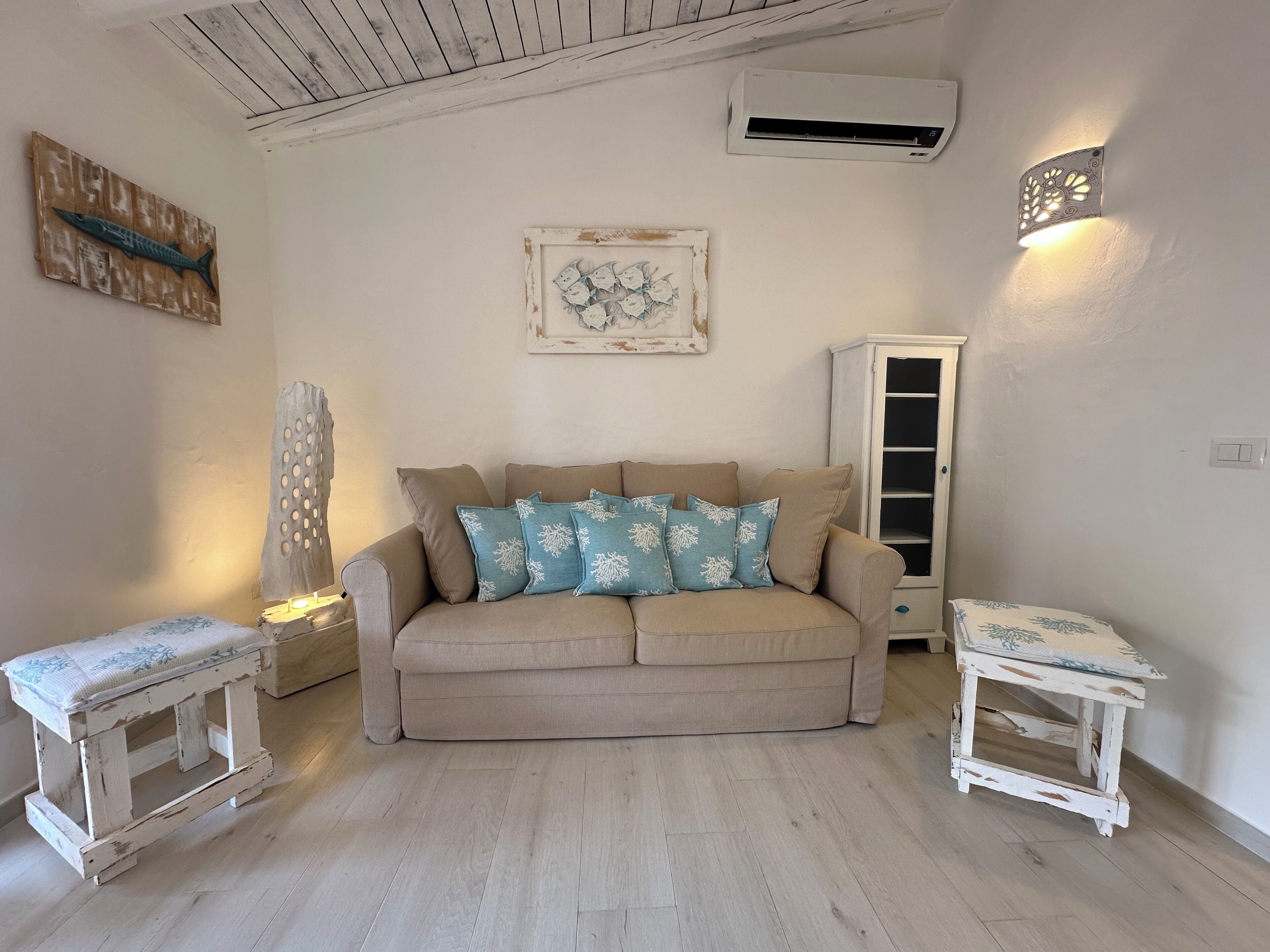 Appartamento Tradizionale, balcone, vista mare | Area soggiorno