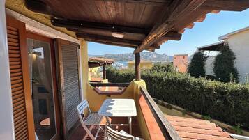 Appartement Tradition, balcon, vue mer | Enceinte de lâhĂ©bergement