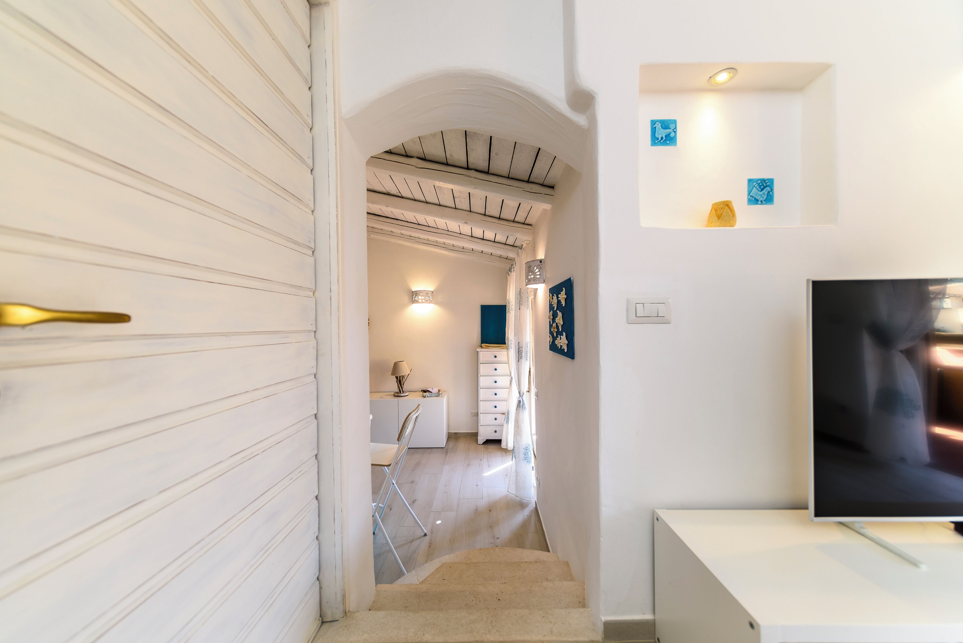 Departamento tradicional, balcón, vista al mar | Área de sala de estar