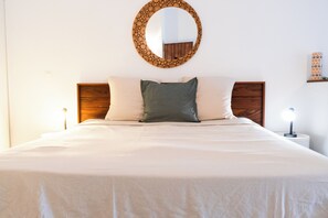 1 habitación, tabla de planchar con plancha, wifi gratis y ropa de cama 