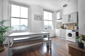 Interior - Comfy 3-Bed Family Flat in the Heart of Notting Hill (London)