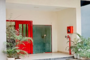 House | Reception - Super Townhouse MG Road Pune (Pune)