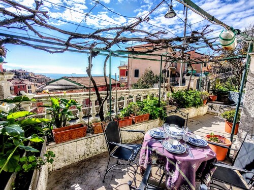 Terrace in the Vineyard - Tellaro, Private Parking