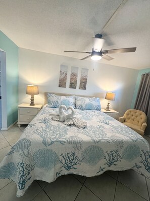 1 bedroom, WiFi, bed sheets - The Summit Next to Toostie’s – Beachfront Bliss! (Panama City Beach)