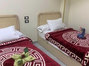 Double Room, Shared Bathroom | Iron/ironing board, free WiFi - Gannet alyousef (Aswan)