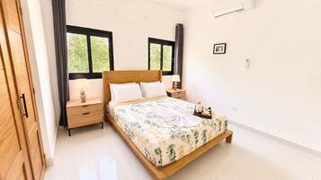3 bedrooms, WiFi, bed sheets