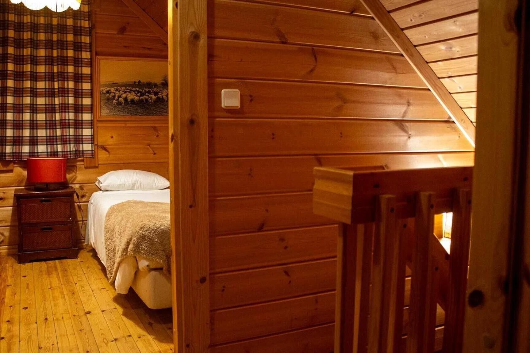 4 bedrooms, WiFi, bed sheets