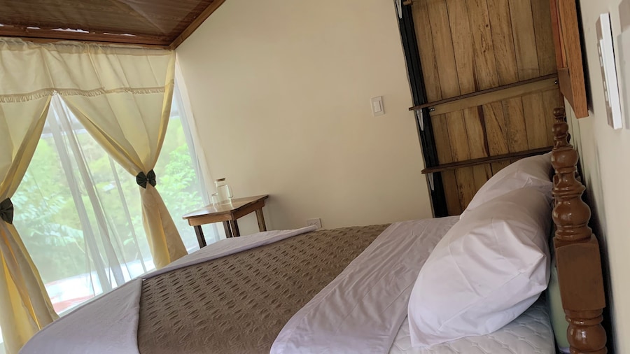 Butterfly and Bird Julio Tours-Ecolodge