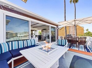Outdoor dining - Stunning Bayfront Home with Epic Dock on Peninsula! (Newport Beach)