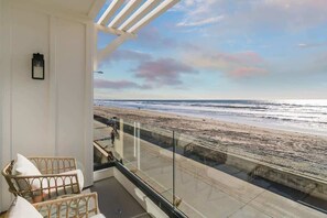 Property grounds - Luxury S Oceanfront Unit with Rooftop & Hot Tub + Sauna (San Diego)