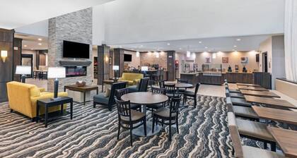 Accessible Suite with Free Breakfast! | Near IAH