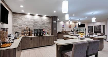 Accessible Suite Near IAH | Free Shuttle