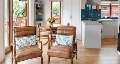 Scandinavian Redwood Lodge in the Heart of Shropshire. Wheelchair accessible.