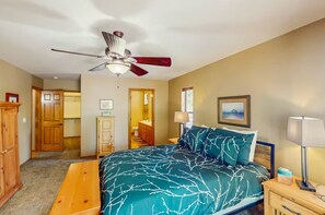 WiFi, bed sheets - Mountain Retreat w/ patio | Near downtown (Show Low)