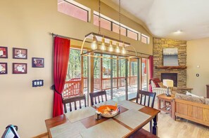 Dining - Mountain Retreat w/ patio | Near downtown (Show Low)