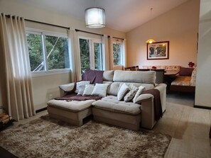 Living area - DIAZ FAMILY CHALET IN MONTE VERDE (Monte Verde)