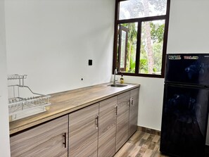 Private kitchen - 5 Mins to Galle Fort! Entire Villa Near Pinnaduwa Exit For Peaceful Family Stay (27V6+8V, Walahanduwa)