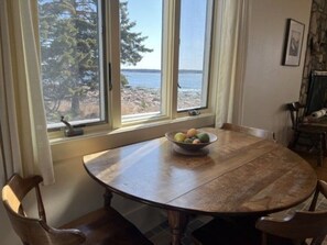 Dining - Manset oceanfront 3-bedroom home with sweeping views (Southwest Harbor)
