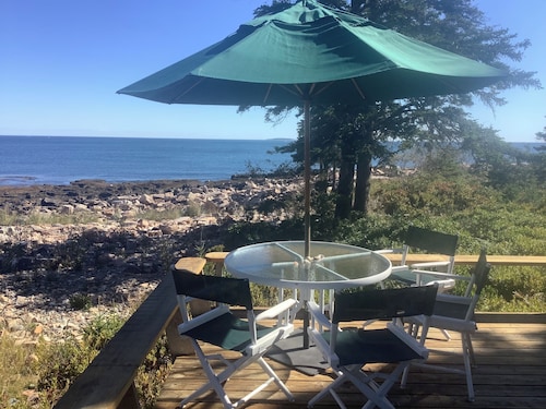 Manset oceanfront 3-bedroom home with sweeping views