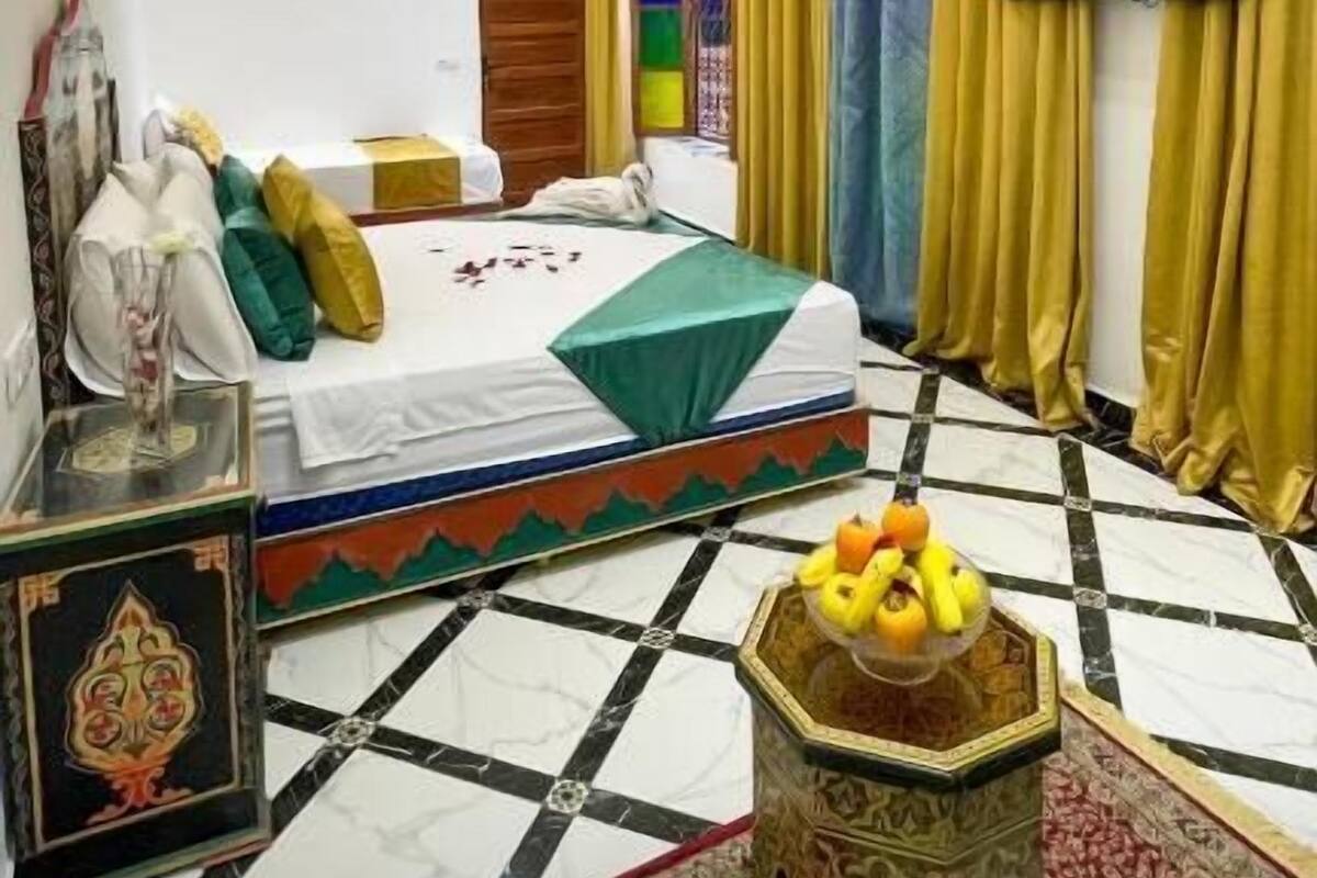 Suite, Balcony, Park View