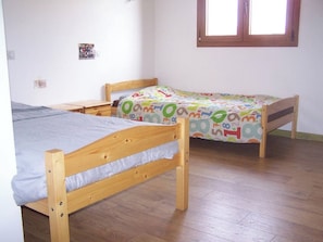 3 camere, accesso a Internet, lenzuola