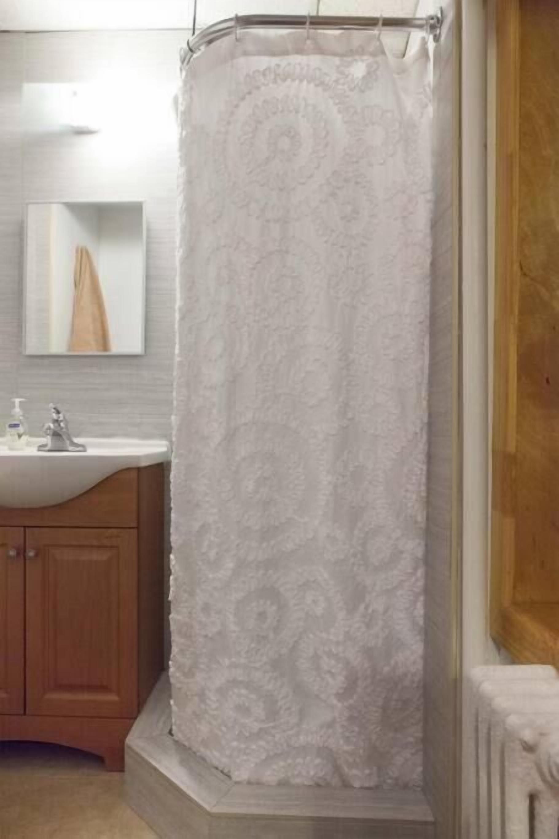 Apartamento conforto, vista para a cidade | Banheiro | Produtos de toalete grátis, secador de cabelo, toalhas de banho 