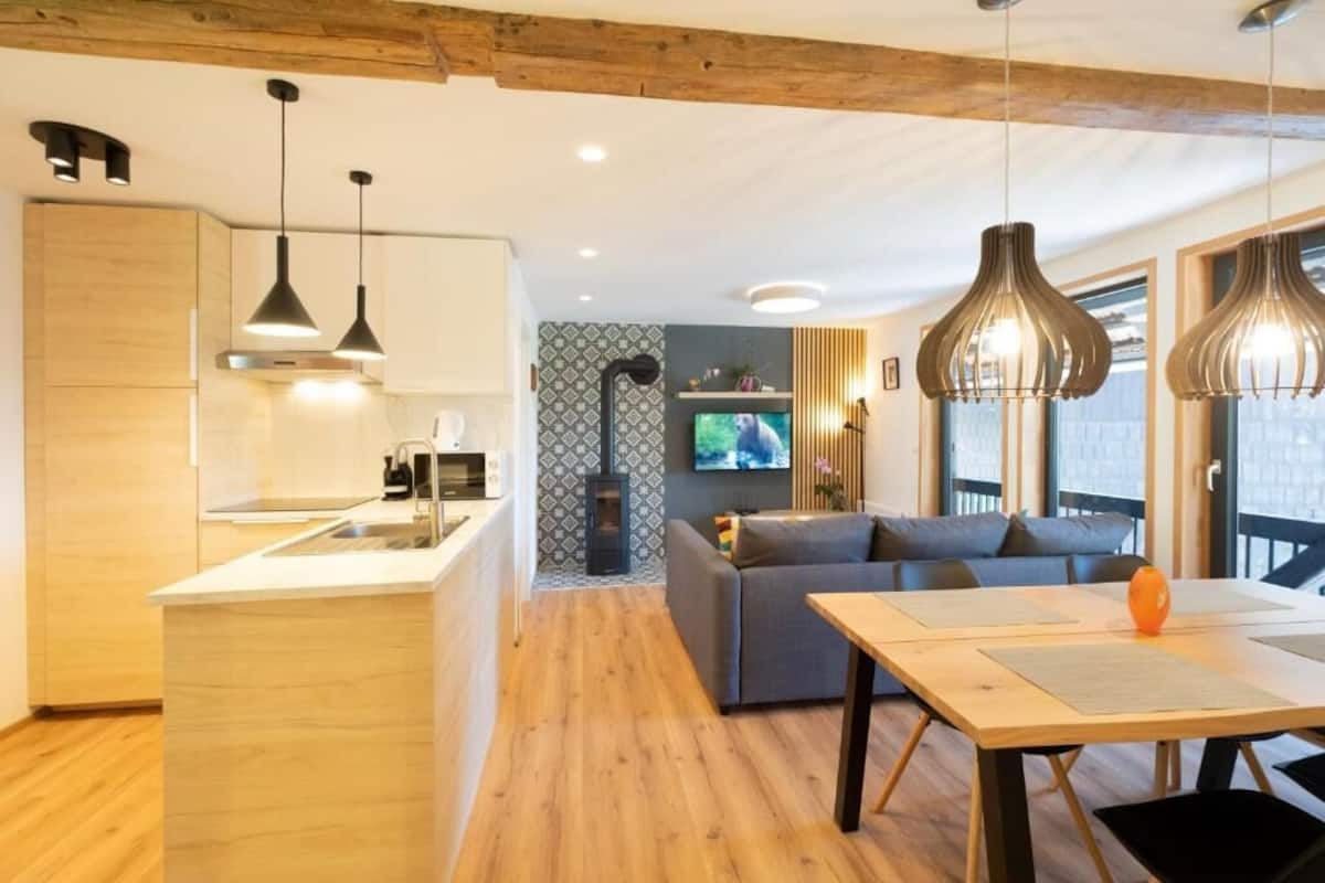 コンフォート アパートメント 1 ベッドルーム マウンテンビュー