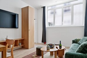 Living area - TheBlueStay 263 - Stunning A/C Apartment (Paris)